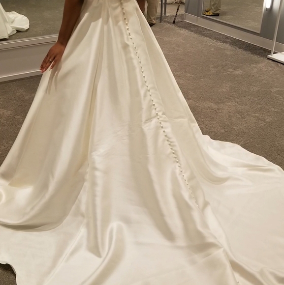 Wedding dress size 6 - Picture 5 of 6